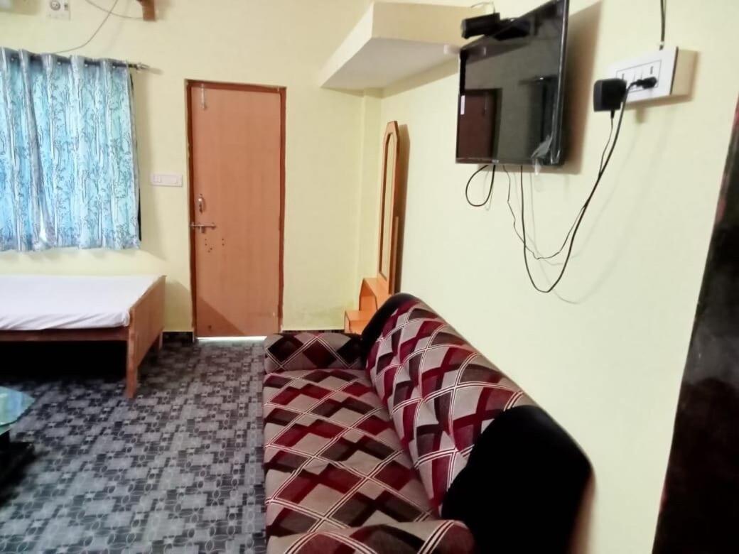 Oyo Flagship Tadoba Tiger Resort Mohurli Exterior foto