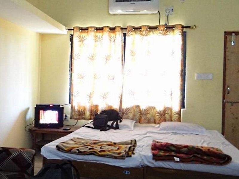 Oyo Flagship Tadoba Tiger Resort Mohurli Exterior foto